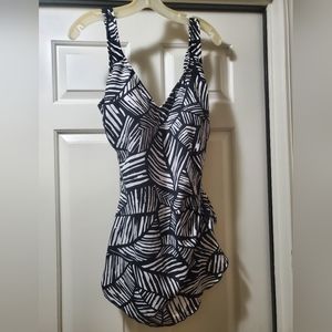 Maxine size 14 swimdress,black and white